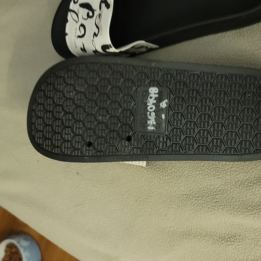Sandals - Picture 2 of 3